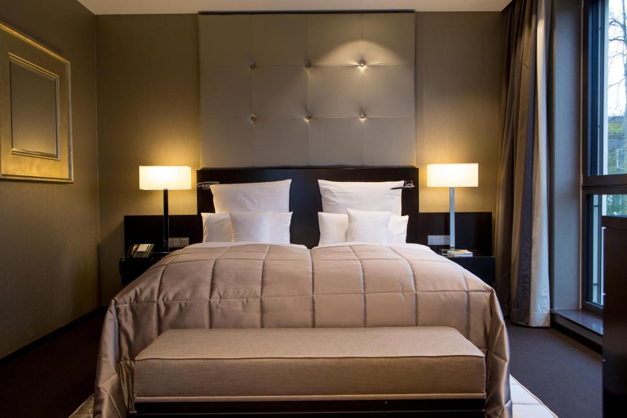 Relais & Chateaux Hotel Burg Schwarzenstein 가이젠하임 외부 사진
