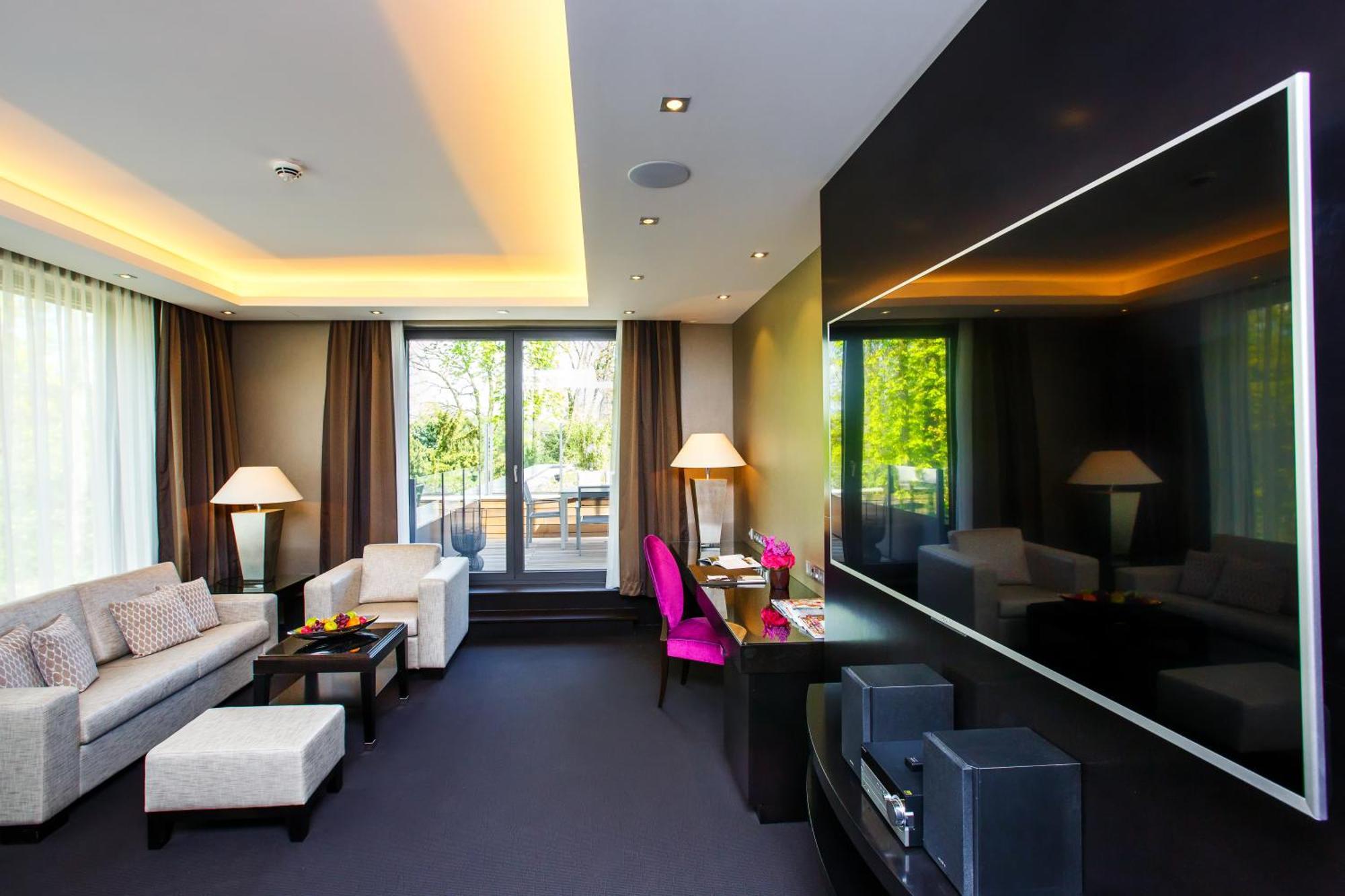 Relais & Chateaux Hotel Burg Schwarzenstein 가이젠하임 외부 사진