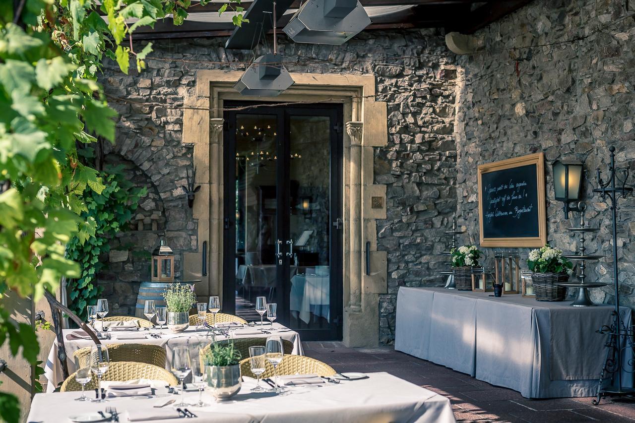 Relais & Chateaux Hotel Burg Schwarzenstein 가이젠하임 외부 사진