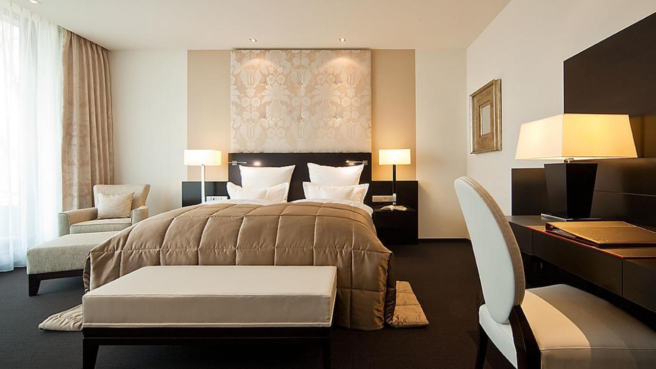 Relais & Chateaux Hotel Burg Schwarzenstein 가이젠하임 외부 사진