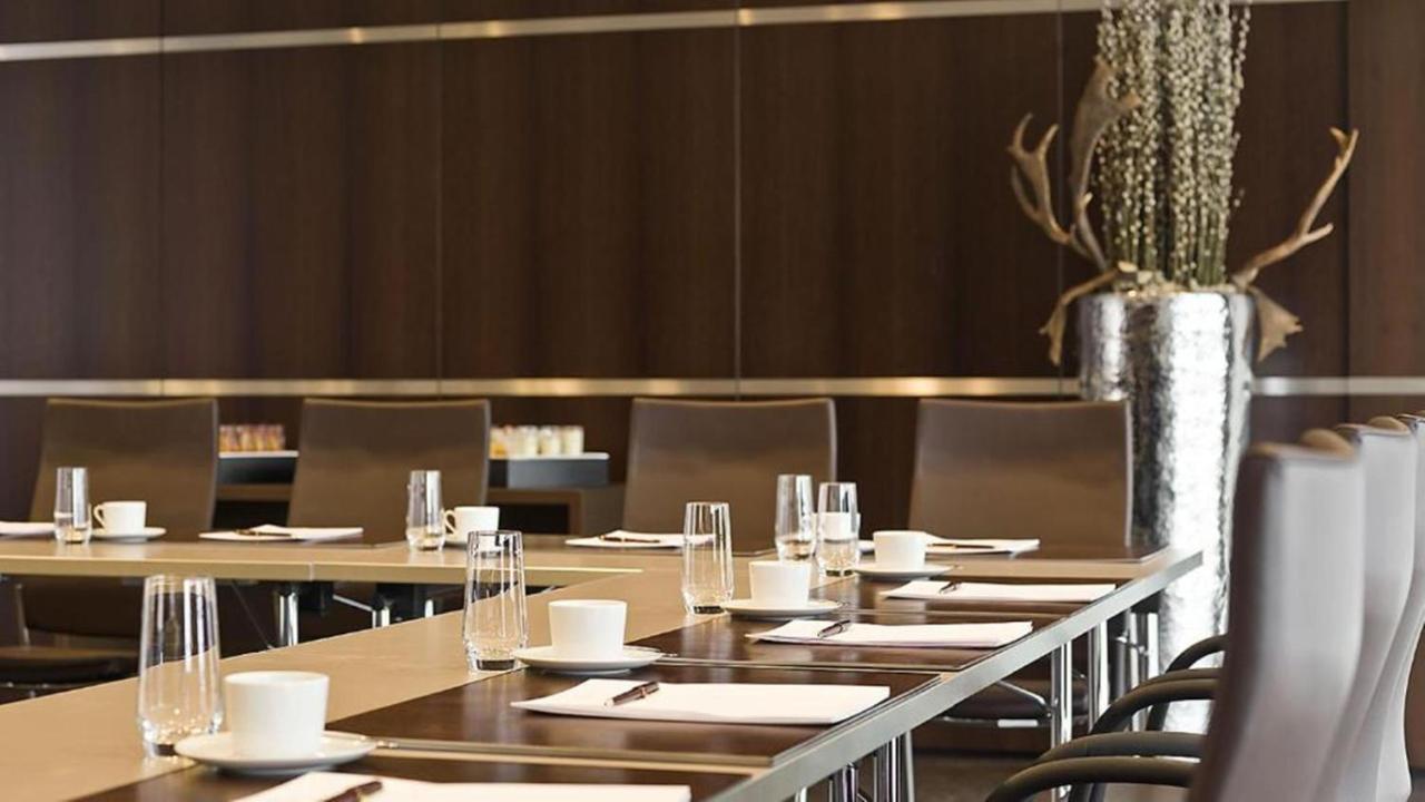 Relais & Chateaux Hotel Burg Schwarzenstein 가이젠하임 외부 사진